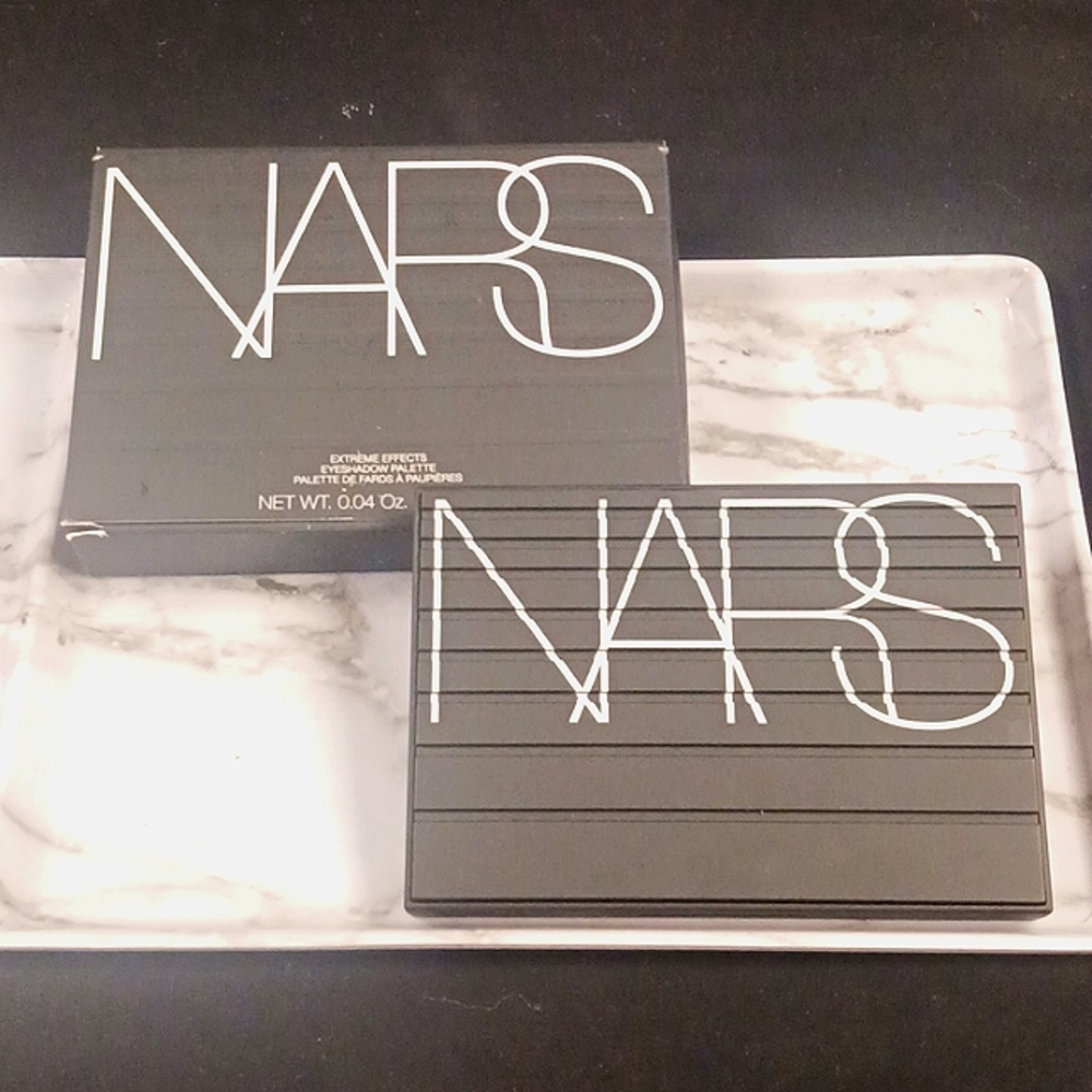 NARS Extreme Effects Eyeshadow pallette.